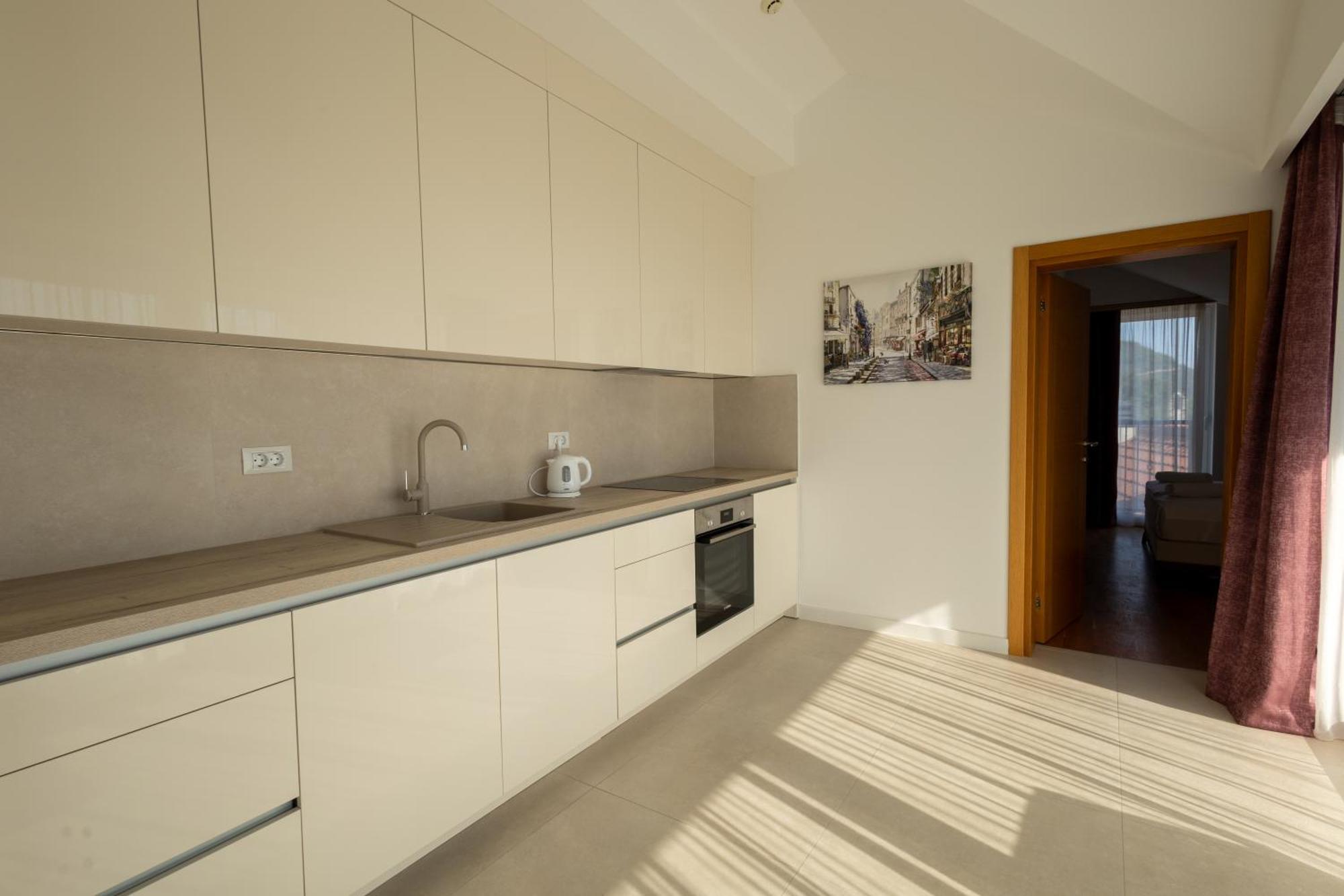 Panorama Bay Luxury Apartments Котор Экстерьер фото